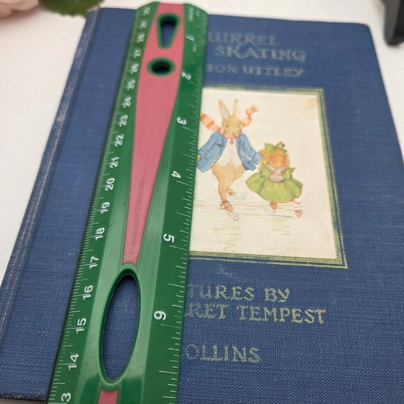 Vintage Squirrel Goes Skating by Alison Uttley Signed by Margaret Tempest 1947 - Picture 12 of 14